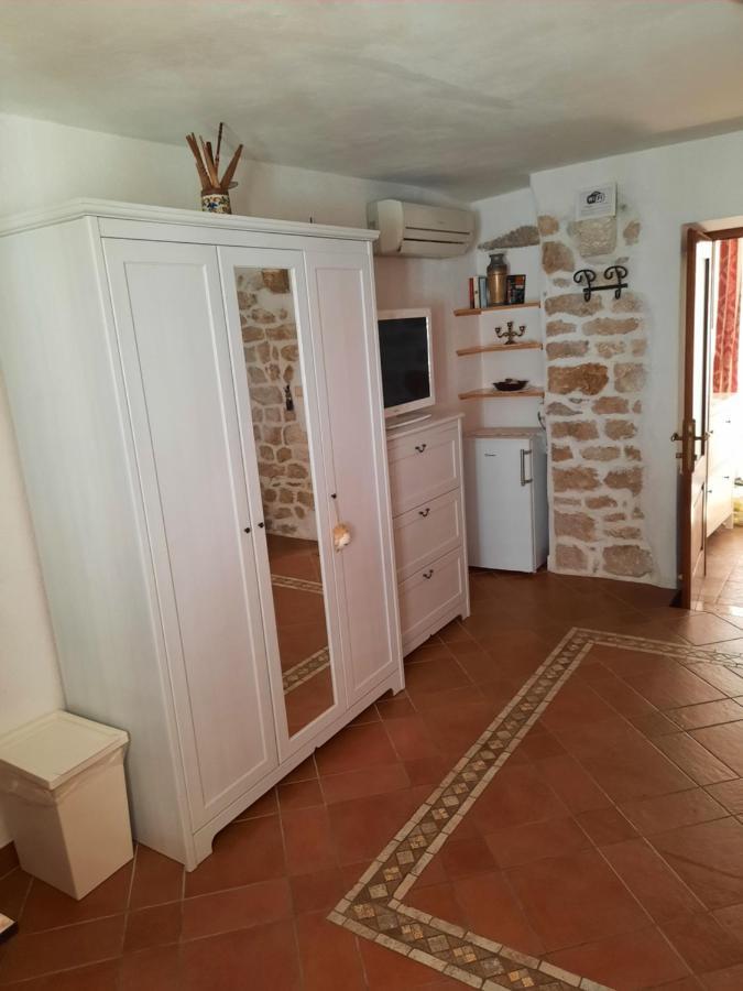 Room Ivana Rab Town Exterior foto